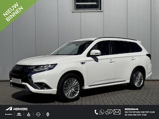 Mitsubishi Outlander 2.4 PHEV Intense+ Afneembare Trekhaak / Trekgewicht 1.500 KG / Stoelverwarming / Achteruitrijcamera /