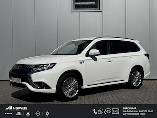 Mitsubishi Outlander 2.4 PHEV Intense+ Afneembare Trekhaak / Trekgewicht 1.500 KG / Stoelverwarming / Achteruitrijcamera /