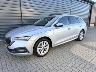 Skoda Octavia Combi 1.0 e-TSI DSG Aut Business Edition Pano Navi