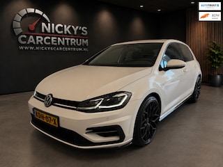 Volkswagen Golf 1.5 TSI Highline Business R line