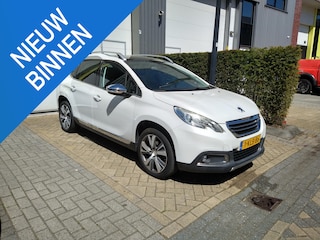 Peugeot 2008 1.6 VTi Féline Panorama Trekhaak Navigatie Airco