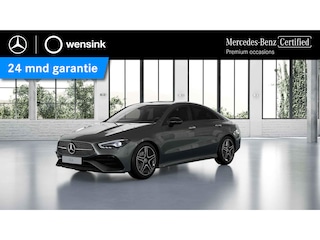 Mercedes-Benz CLA 180 Star Edition AMG Line | Panoramaschuifdak | Night | Achteruitrijcamera | Stoelverwarming voor