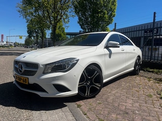 Mercedes-Benz CLA 180 Ambition (Parkeersensoren, Stoelverwarming, NL-auto)