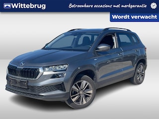 Skoda Karoq 1.5 TSI 150PK Ambition Tour / Zwenkbare Trekhaak / Digitale Cockpit / Stuur + Stoelverwarming V+A / Achteruitrijcamera / LED