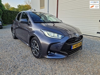 Toyota Yaris 1.5 Hybrid Dynamic HEAD-UP.CAM.CLIMA.LED.NAVI!