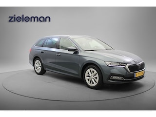 Skoda Octavia Combi 1.0 TSI Style - Digitaal Cockpit, Carplay, Stoelverw. Trekhaak