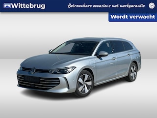 Volkswagen Passat Variant 1.5 eHybrid 204PK Business / Zwenkbare Trekhaak / Stuur + Stoelverwarming / Achteruitrijcamera / Head-Up Display / LED