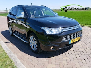 Mitsubishi Outlander 2.0 PHEV 4WD Instyle+ PANO HiFi CLIMA ** MARGE CAR **