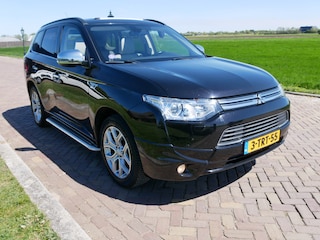 Mitsubishi Outlander 2.0 PHEV 4WD Instyle+ PANO HiFi CLIMA ** MARGE CAR **