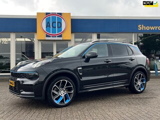 Lynk & Co 01 1.5 261pk PHEV 7DCTH | Zwarte hemel | Orig.NL | PanoramaDak | 360 graden Camera | Carplay |