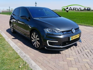 Volkswagen Golf 1.4 TSI GTE PANO CLIMA DIGITAL ** 6999 NETTO **