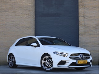 Mercedes-Benz A-klasse 180 AMG Line Automaat Stoelverwarming | 18" | CarPlay | Camera | Sportstoelen
