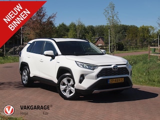 Toyota RAV4 2.5 Hybrid AWD Active | Camera | Trekhaak 1650 trek gewicht | Apple Carplay | Navi | Cruise Control | NL-Auto |