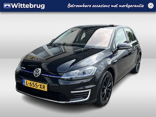 Volkswagen Golf / SOH 94%/ AUTOMAAT/ WARMTEPOMP/ ACC/ DODEHOEK/ PARK.SESOREN V+A/ CAMERA/ STOELVERWARM./ APP-CONNECT/ KEYLESS/ RIJ-MODI/ DIGITAL DASH/ DAB/ NAVI/ CLIMA/ LED/ 16'' LMV