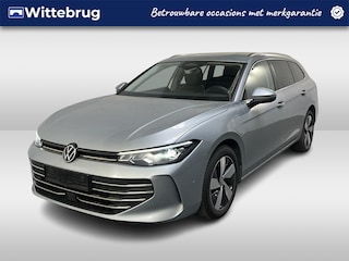 Volkswagen Passat Variant 1.5 eHybrid Business / AUTOMAAT/ TREKHAAK/ ACC/ PARK.SENSOREN V+A/ CAMERA/ STUUR+STOELVERWARM./ MASSAGE/ DODEHOEK/ HEAD-UP/ APP-CONNECT/ DIGITAL DASH/ DAB/ NAVI/ CLIMA/ LED/ 17'' LMV