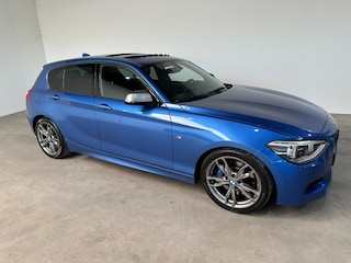 BMW M135i, Automaat, 320PK, leer,Schuifdak,Navigatie,PDC,18inch