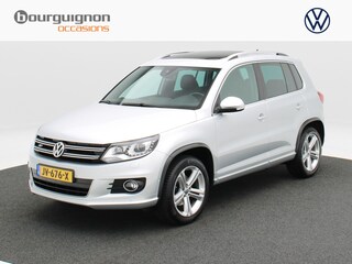 Volkswagen Tiguan 1.4 TSi R-Line Edition 125 Pk | Panoramadak | Trekhaak | Camera | Cruise Control | Climatronic | Navigatie | 18 Inch