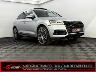 Audi Q5 2.0 TFSI quattro Launch Edition 3X S-Line Panoramadak, Leder, Camera, Navi, Virtual desk, Keyless start, Cruise control, Lichtmetalen velgen, Stoelverwarming