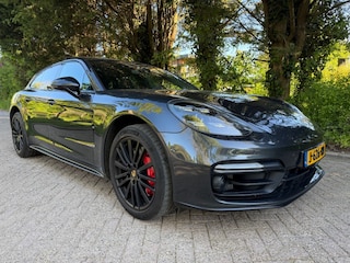 Porsche Panamera 4GTS 4.0 V8