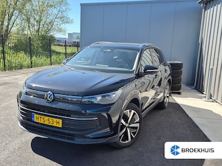 Volkswagen Tiguan 1.5 eHybrid Life Edition 204Pk DSG/AUTO | Rondomzicht camera | trekhaak uitklapbaar | Stoel/Stuurverwarming | Apple carplay Android auto | Navigatie | Keyless entry/start | 19"LMV