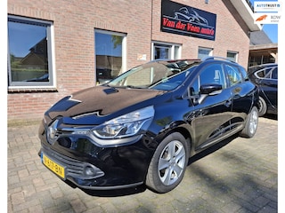 Renault Clio Estate 1.2 16V. Zeer netjes en luxe. O.a. pdc, stoelverwarming, LED, bluetooth, airco, cruise, etc. Prijs rijklaar !