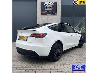 Tesla Model Y Performance + MMX PACK + TREKHAAK + IAP