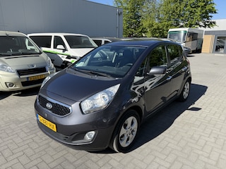 Kia Venga 1.6 CVVT Plus Pack AUTOMAAT / Climate-Cruisecontrol / Navigatie - Camera
