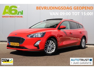 Ford Focus Wagon 1.0 EcoBoost Hybrid Titanium X Business Panoramadak Trekhaak Navigatie Achteruitrijcamera Stuur & Stoelverwarming