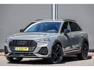 Audi Q3 35Tfsi 150Pk Aut. | Edition one | S-Line | Achteruitrijcamera | Trekhaak | Black optiek | 20'' | Chronos Grijs