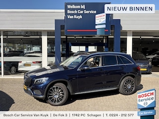Mercedes-Benz GLC 350e 4MATIC Premium Plus / Automaat / Volledig Dealer-Onderhouden / Nieuw HV Accupakket / Vol-Leder + Lederen Interieurdelen / Open/Pano-dak / Adaptieve Led Koplampen / Head-Up Display / Burmester Audio / Akoestikglas / Elektrisch verstelbare voorstoelen met geheugen + stuurkolom / Stoelverwarming / Adaptieve Cruise-Control met stuurhulp / DAB / Navi / 360 Camera / ELKTR-Achterklep / ELKTR-Trekhaak / PDC / LMV 19'' / ENZ.