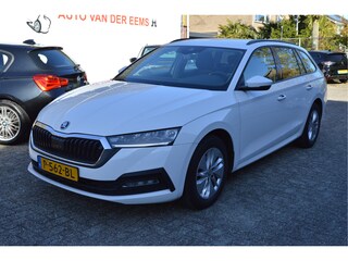 Skoda Octavia Combi 111PK TSI Ambition NL-Auto / Apple,android / Led kopl. / Lmv