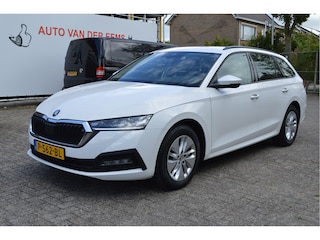 Skoda Octavia Combi 111PK TSI Ambition NL-Auto / Apple,android / Led kopl. / Lmv