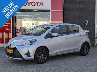 Toyota Yaris 1.5 VVT-i Active TREKHAAK LMV METALLIC DEALER ONDERHOUDEN AUTOMAAT