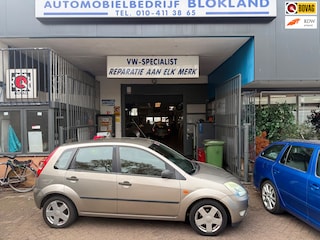 Ford Fiesta 1.4-16V Trend/ Automaat/ met Airco, NAP en een nieuwe APK!!!!