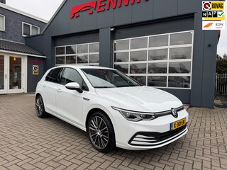 Volkswagen Golf 1.5 TSI Life Business / ACC / Full LED / Camera / Massage sportzetels .