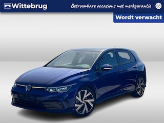Volkswagen Golf 1.5 eTSI 150pk R-Line DSG Automaat / Panorama schuifdak / Navigatie / APP / Camera / LM 18 inch / Harman Kardon