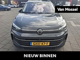 Volkswagen Tiguan 1.5 eTSI Life Edition 130 PK| Origineel Nederlands | Panoramadak | Navigatie | Stoelverwarming Voor & Achter | Dodehoekdetectie | Achterklep Elektrisch | 360 Camera