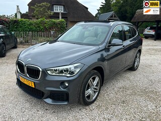BMW X1 SDrive20i M Automaat panorama Leder