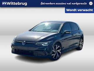 Volkswagen Golf 1.5 eTSI 150pk R-Line DSG Automaat / Panorama Schuifdak / Navigatie Pro / LM 18 inch / Camera / LED IQ