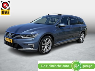 Volkswagen Passat Variant 1.4 TSI GTE Connected Series Plus | Trekhaak | Panoramadak | Carplay | Ergo Comfort stoelen | Stoelverwarming | Camera |