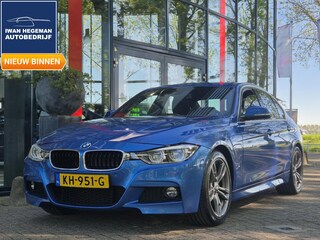 BMW 330e IPERFORMANCE AUTOMAAT | M-Sportpakket | Navi | ECC | PDC | 18inch | Cruise Control BMW 3-serie 330e  IPERFORMANCE AUTOMAAT | M-Sportpakket | Navi | ECC | PDC | 18inch | Cruise Control