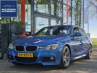 BMW 330e IPERFORMANCE AUTOMAAT | M-Sportpakket | Navi | ECC | PDC | 18inch | Cruise Control BMW 3-serie 330e  IPERFORMANCE AUTOMAAT | M-Sportpakket | Navi | ECC | PDC | 18inch | Cruise Control
