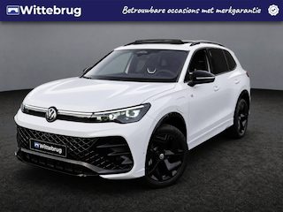 Volkswagen Tiguan 1.5 eHybrid 204pk R-Line DSG Automaat Black Style / Panorama schuifdak / LM 19 inch / IQ LED / 360 camera / Wegkl trekhaak