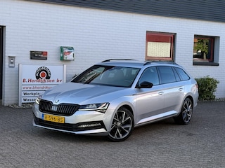 Skoda Superb Combi 1.5 TSI Greentech ACT 150pk DSG-7 Sportline Business/ Trekhaak afneembaar/ Comfort Pack/ Stoelverwarming V + A/ Adaptieve cruise/ Travel assist/ NAP