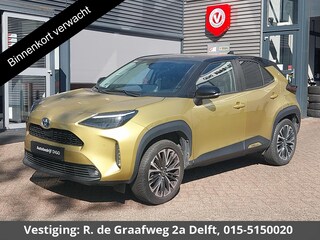 Toyota Yaris Cross 1.5 Hybrid Executive Bi-Tone | Panoramadak | Dodehoek Detectie | HUD | Navigatie