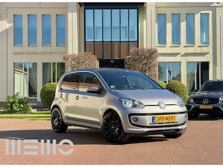 Volkswagen Up 1.0 groove up! BlueMotion - Fender instalatie - Cruise - Panoramadak