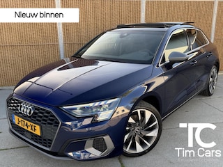 Audi A3 Sportback 35 TFSI edition one S line Automaat | Panoramadak | Stoelverwarming | Bang&olufsen Audio | Sfeerverlichting | Cruise control adaptief | Getint glas | DAB | LED verlichting | Parkeersensoren achter