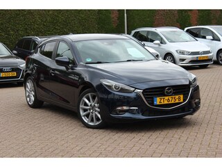 Mazda 3 2.2 SkyActiv-D 150 GT-M / Camera / Head-up / Leder / Keyless / Navigatie / 18'' / Stuur+Stoelverwarming / DAB / ACC