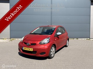 Toyota Aygo 1.0-12V Aspiration Red Navigator 5-deurs Airco CV
