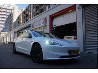 Tesla Model 3 RWD 60 kWh | Model 2025 | FSD via abonnement | Sfeerverlichting | Panoramadak | NL auto | Eerste eigenaar